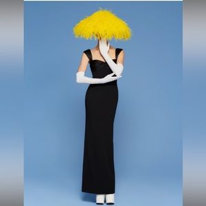 Solace London, The Calluna Maxi Dress In Black, 4 UK / 0 US